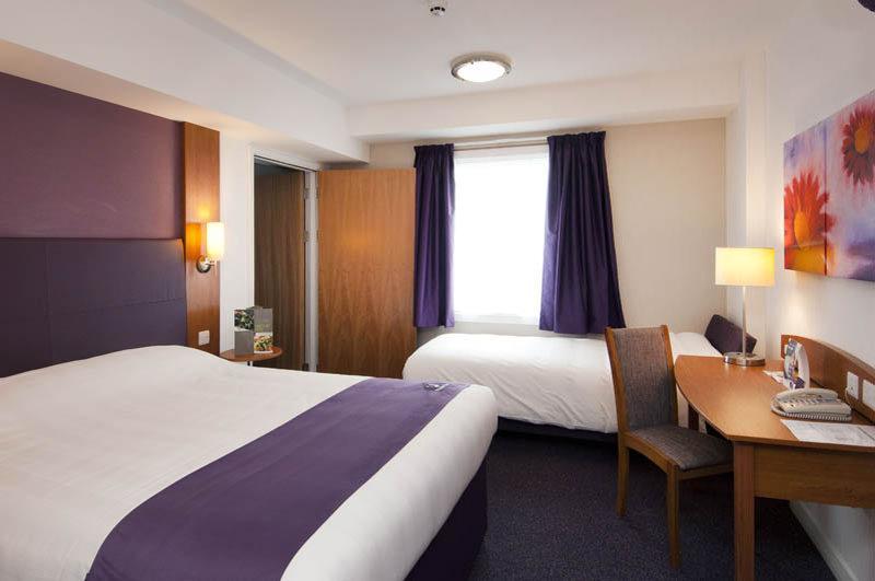 Premier Inn Coventry East Esterno foto